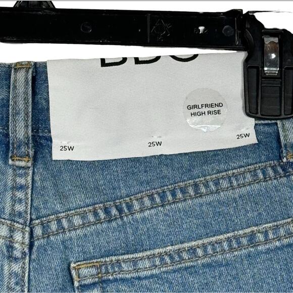 BDG UO SZ 25W Girlfriend Jean Shorts Hi-Rise Zip-Fly Distressed Frayed Hem Blue - Picture 4 of 6